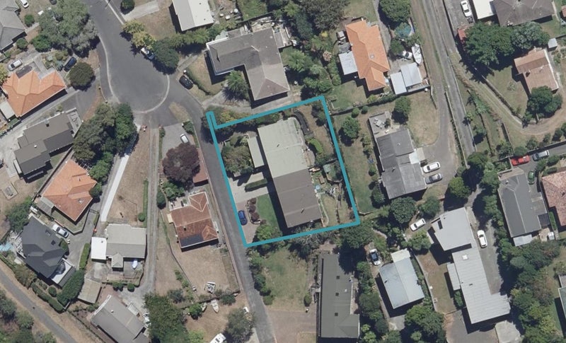 1 Dillon Place, Hamilton East, Hamilton - Carousel 1