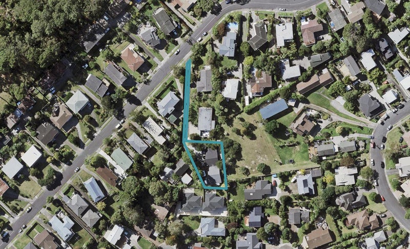 2/43 Ravenwood Drive, Forrest Hill, Auckland - Carousel 1