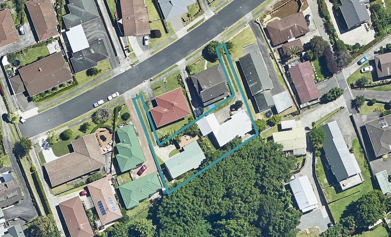 32 Heron Avenue East, Matua, Tauranga - Carousel 1