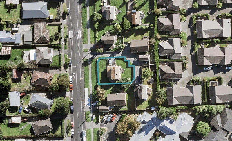 7/64 Beach Road, Te Atatu Peninsula, Auckland - Carousel 1