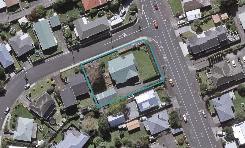 240 Carrington Street, Vogeltown, New Plymouth - Carousel 1