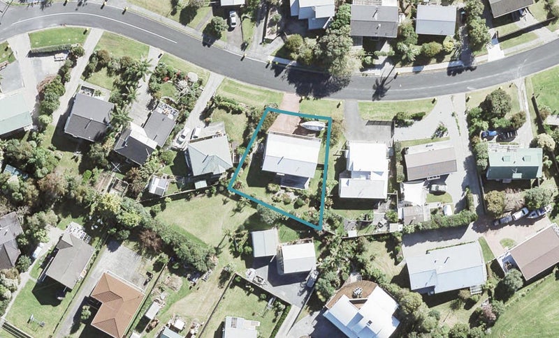11 Fidelis Avenue, Snells Beach, Snells Beach - Carousel 1