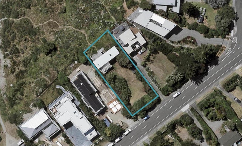 27 Field Way, Waikanae Beach, Waikanae - Carousel 1