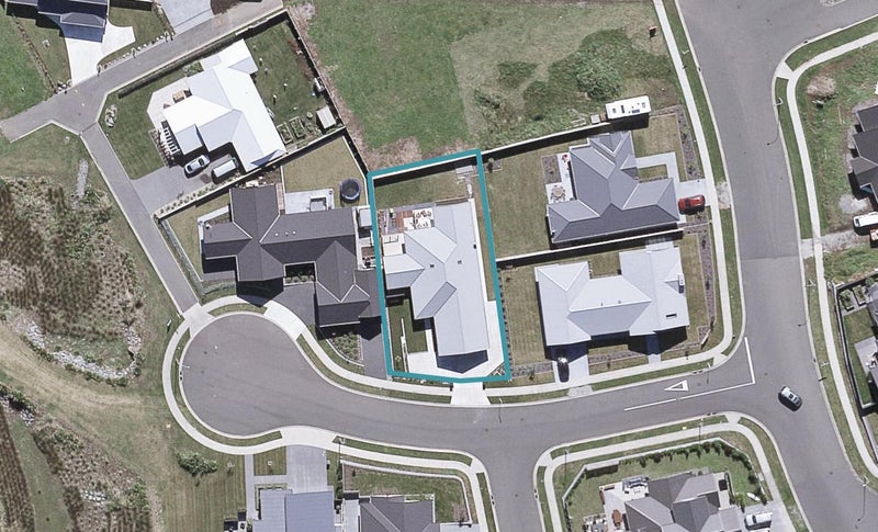 4 Pebble Beach Court, Waiwhakaiho, New Plymouth - Carousel 1