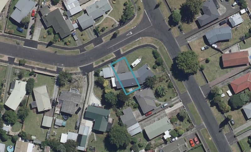 2/1 Mooney Street, Nawton, Hamilton - Carousel 1