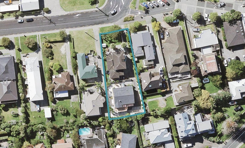 1/12 Knights Road, Rothesay Bay, Auckland - Carousel 1