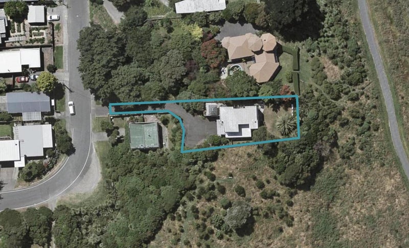 87A Tennis Court Road, Raumati South, Paraparaumu - Carousel 1
