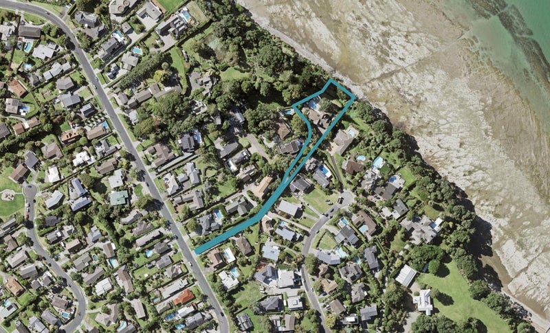 195 Bleakhouse Road, Mellons Bay, Auckland - Carousel 1