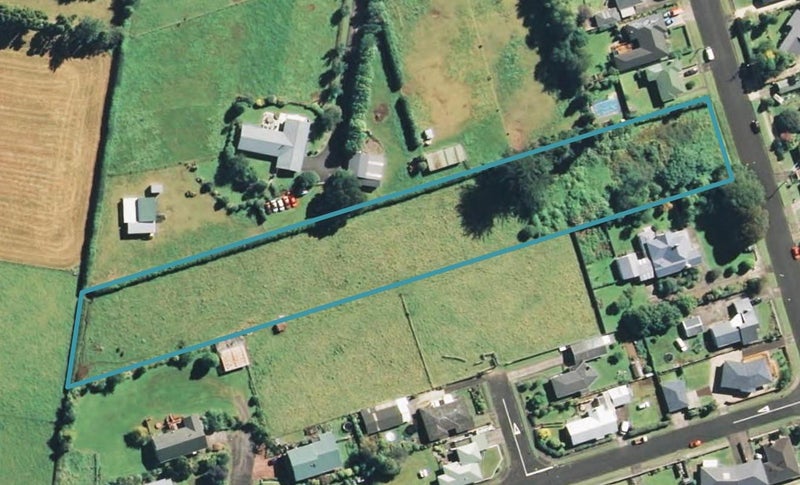 23 Brecon Road, Stratford - Carousel 1