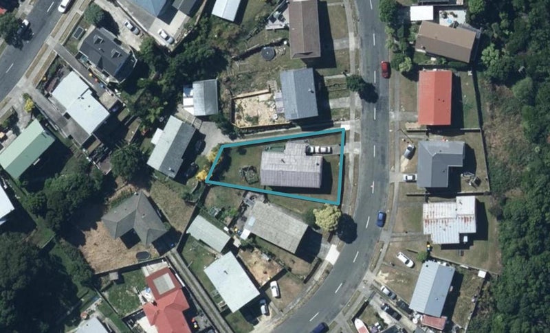 21 Sombrero View, Ascot Park, Porirua - Carousel 1
