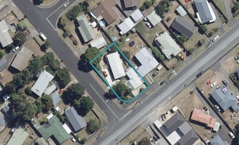 87 Peacockes Road, Fitzroy, Hamilton - Carousel 1