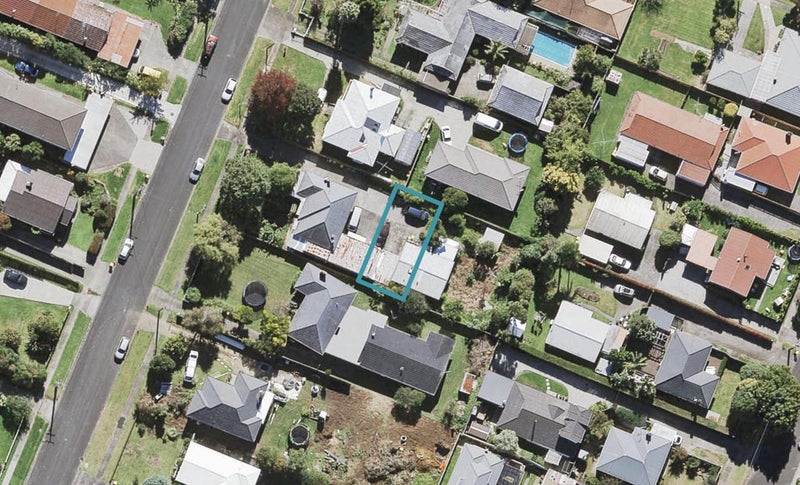 99D Lynwood Road, New Lynn, Auckland - Carousel 1