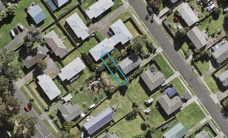 11 Kitea Place, Mangere, Auckland - Carousel 1