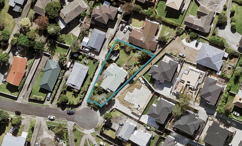 28 Florence Daly Place, Mount Roskill, Auckland - Carousel 1
