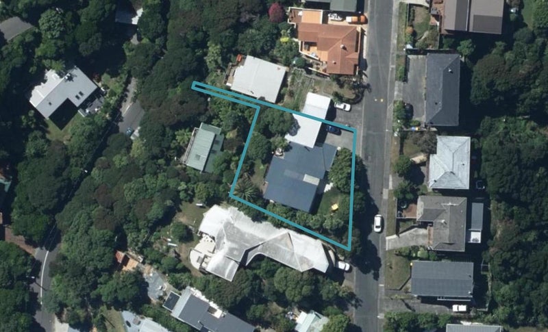 19 The Track, Plimmerton, Porirua - Carousel 1