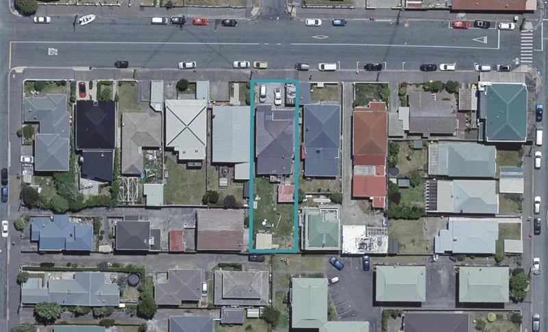 3/7 Wha Street, Lyall Bay, Wellington - Carousel 1