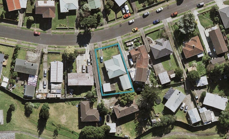 13 Lachlan Place, Favona, Auckland - Carousel 1