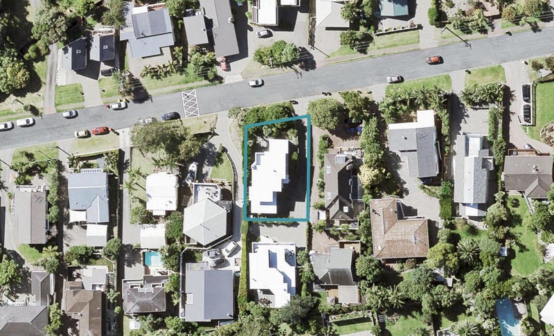 12A Sandown Road, Rothesay Bay, Auckland - Carousel 1