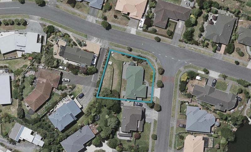 2 Lorna Irene Drive, Raumati South, Paraparaumu - Carousel 1