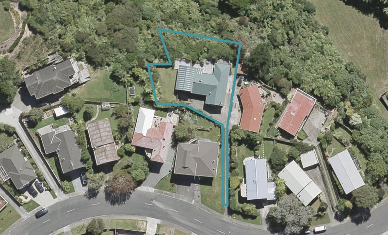 24 Redvers Drive, Belmont, Lower Hutt - Carousel 1