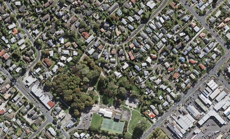 30A Edgeworth Road, Glenfield, Auckland - Carousel 1
