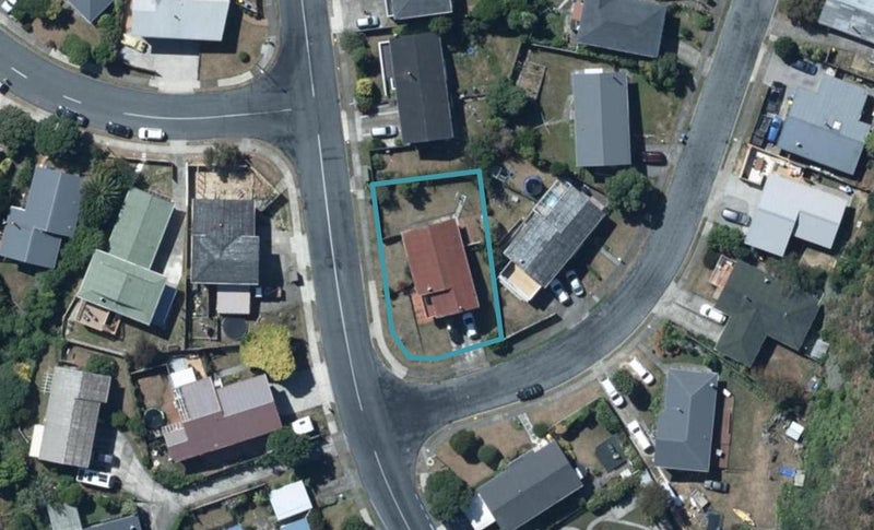 3 Tweed Road, Papakowhai, Porirua - Carousel 1