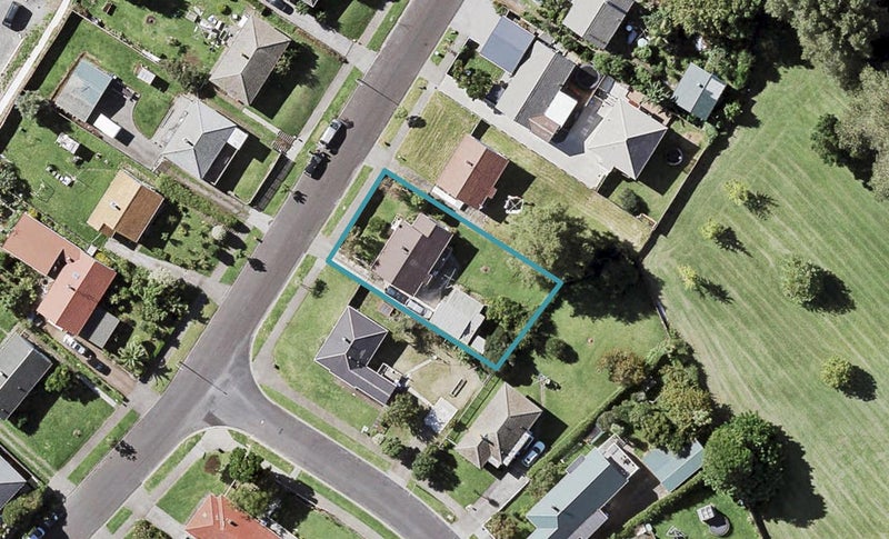 42 Paddington Street, Glen Innes, Auckland - Carousel 1