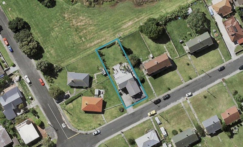 85 Beresford Street, Bayswater, Auckland - Carousel 1