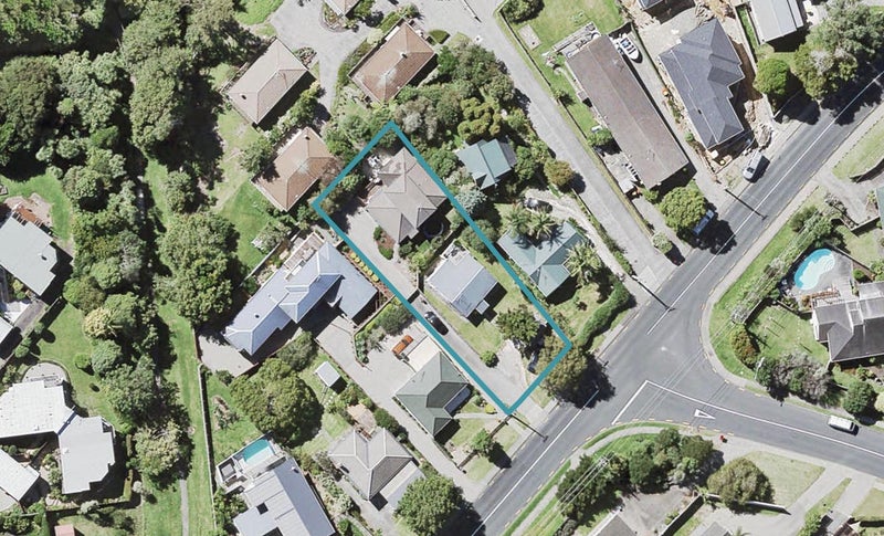 2/45 Glencoe Road, Browns Bay, Auckland - Carousel 1