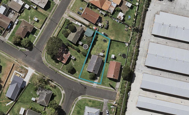 18 Geraldine Road, Otara, Auckland - Carousel 1