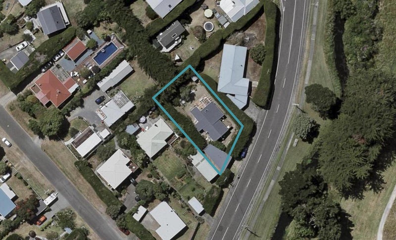 9 Huiawa Street, Waikanae Beach, Waikanae - Carousel 1