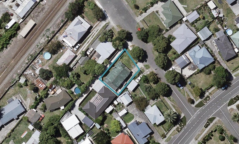 105 Barden Street, Mayfair, Hastings - Carousel 1