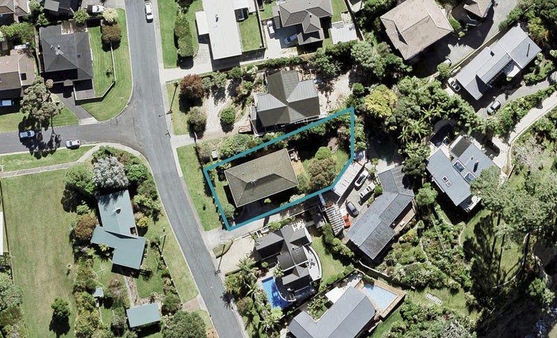18 Tui Street, Torbay, Auckland - Carousel 1