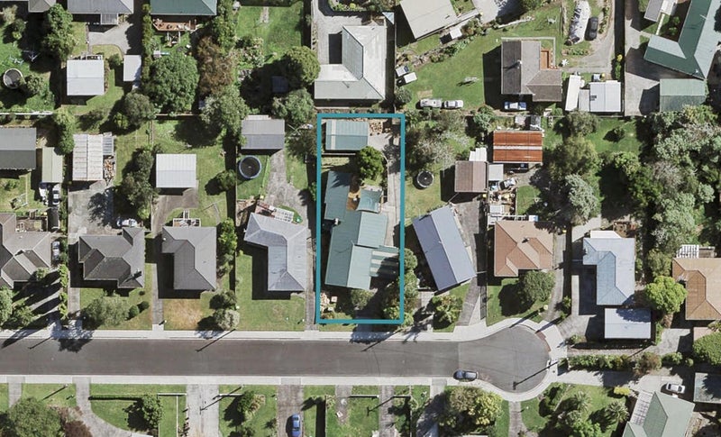 16 Rembrandt Place, Opaheke, Papakura - Carousel 1