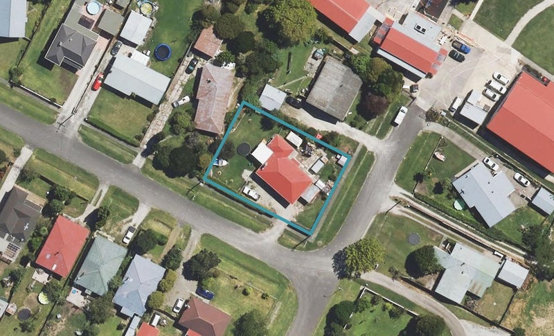14 Oman Street, Kaiti, Gisborne - Carousel 1