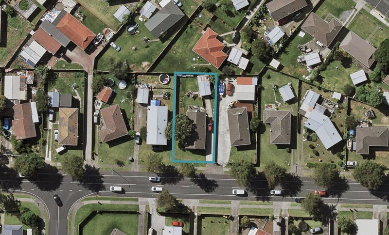 100 Flat Bush Road, Clover Park, Auckland - Carousel 1