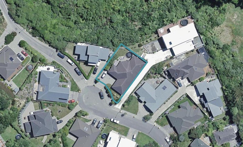 42 Khouri Avenue, Karori, Wellington - Carousel 1