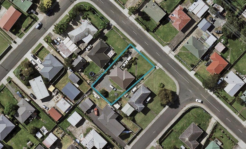 11 Everitt Road, Otara, Auckland - Carousel 1
