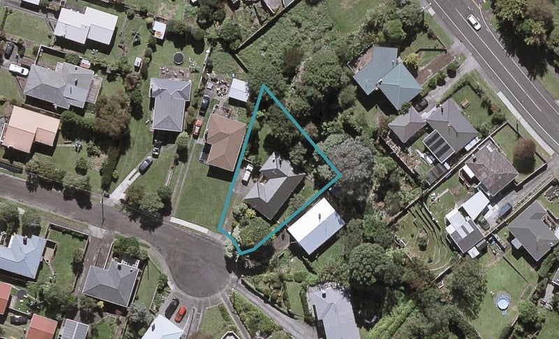 7 Sardinha Place, Marfell, New Plymouth - Carousel 1
