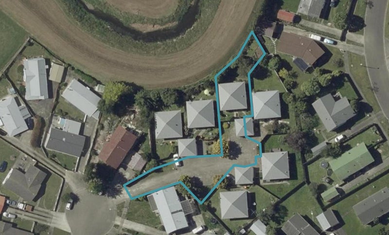 18 Chelmarsh Place, Highbury, Palmerston North - Carousel 1