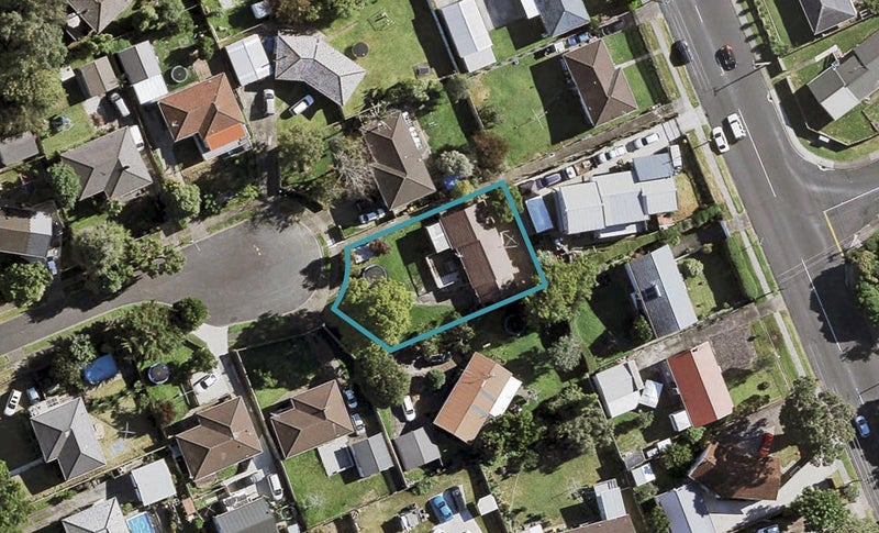 9 Rainbow Place, Wattle Downs, Auckland - Carousel 1