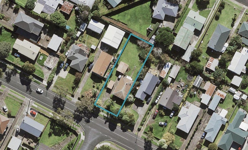 13 Muir Avenue, Mangere Bridge, Auckland - Carousel 1