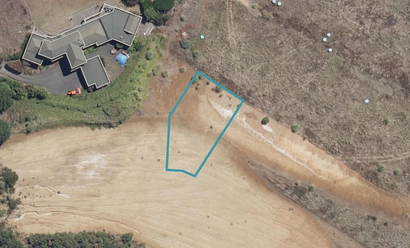 9 Katapaki Rise, Flagstaff, Hamilton - Carousel 1