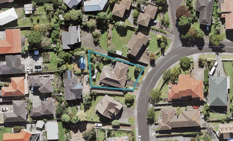 72 Manhattan Heights, Glendene, Auckland - Carousel 1