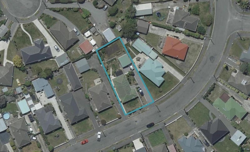 35 Vancouver Crescent, Wainoni, Christchurch - Carousel 1