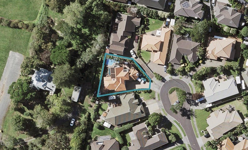 22 Yarlside Place, Northpark, Auckland - Carousel 1
