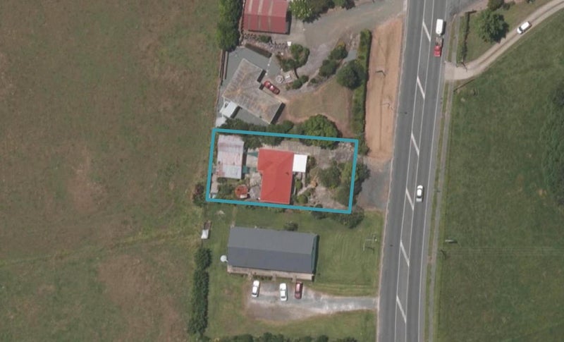 1937 State Highway 1, Kaiwaka - Carousel 1