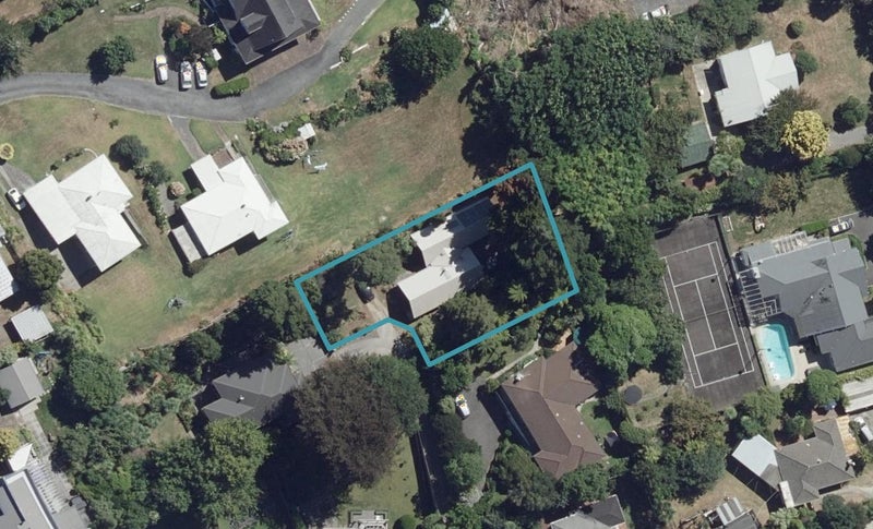 5A Rothbrook Street, Hamilton East, Hamilton - Carousel 1