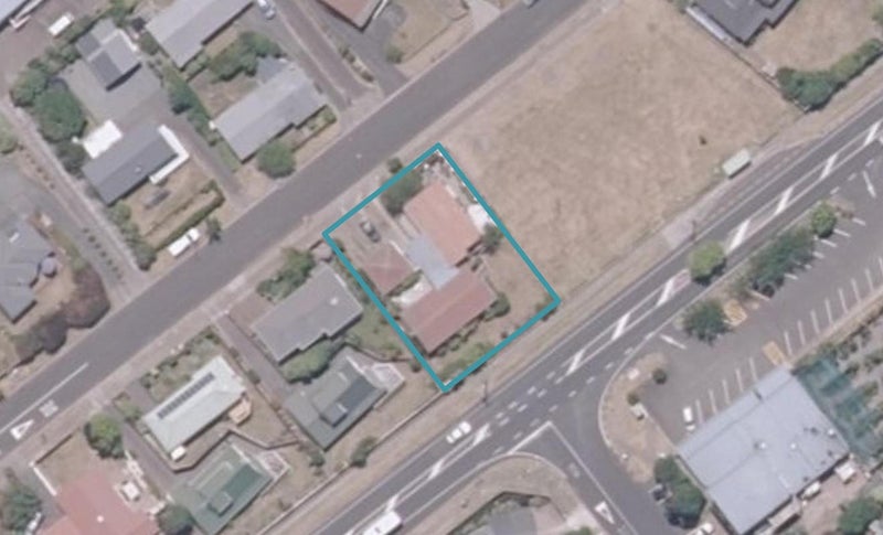 1/10 Kinder Street, Acacia Bay, Taupō - Carousel 1