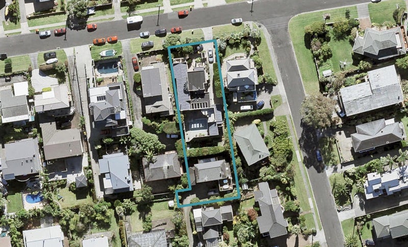 2/25 Ridge Road, Waiake, Auckland - Carousel 1